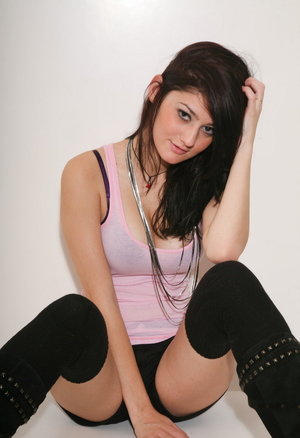 18 year old girl Hailey Little takes off yoga attire to stand naked